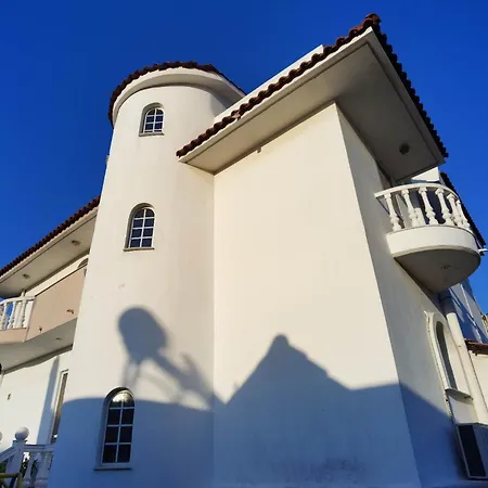 Hotel Freeman Greenlees Classical Greek